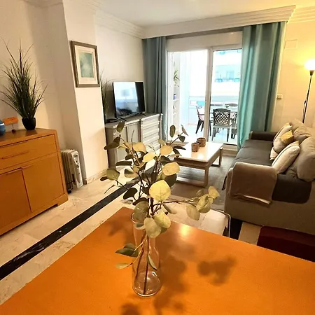 Banana Beachfront Apartament Marbella